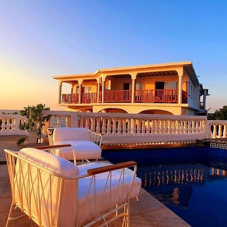 Al Camar Lodge Ndzaouze 外观 照片