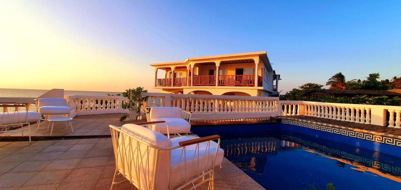 Al Camar Lodge Ndzaouze 外观 照片
